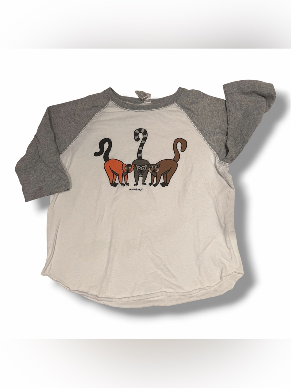 VGUC White & Gray Raglan Tee with Three Lemurs Graphic (Youth Small, 6-7 yrs)